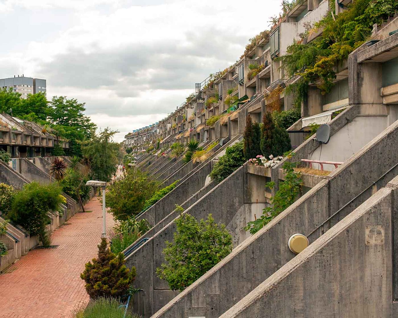 Lodged in the London Borough of Camden, the Alexandra Road Estate, also known as Rowley Way, is a remarkable example of post-war architectural ambition. This housing complex, designed by Neave Brown, offers a unique glimpse into the social and architectural landscape of 1970s London.