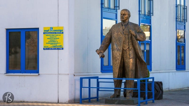 If you want to find a Lenin statue in West-Berlin, you will have to walk between trucks and factories in the industrial park south of Neukölln. It feels like Lenin is left out of the city but, somehow, I believe that he is in the right place.