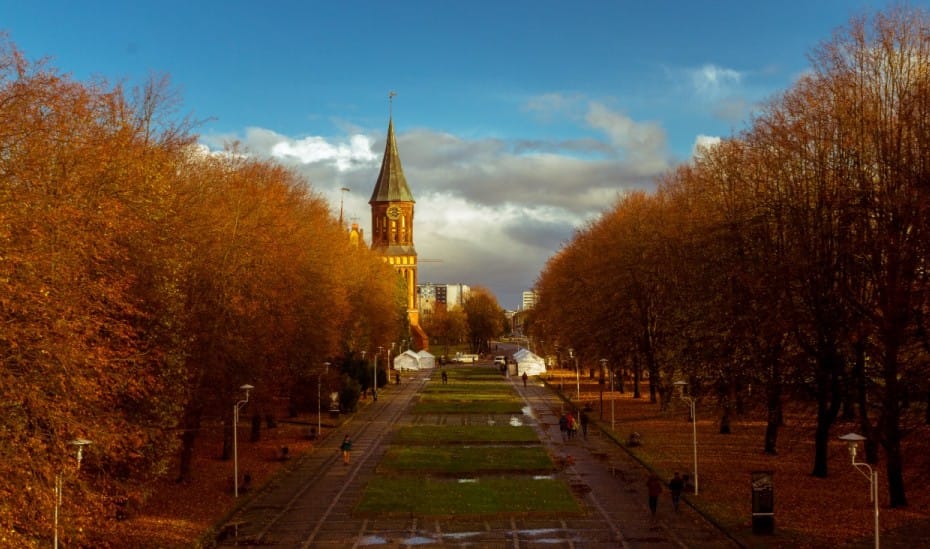 Before I decided to go to Kaliningrad in October 2017, I did a lot of research about the places I wanted to see and where I could stay. Finding the tourist spots and the unusual places I like to visit was straightforward and simple. But, finding where to stay in Kaliningrad was more complicated than I was expecting. Maybe, it's because this small piece of Russia between Lithuania and Poland is not known as a tourist destination. Perhaps it's something else.