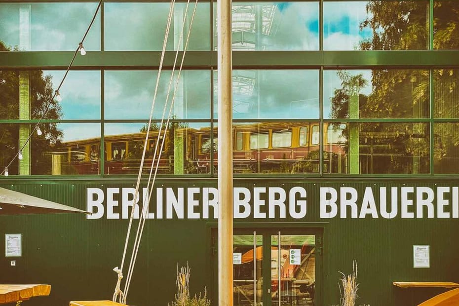 Neukölln has been home to Berliner Berg for years now; their history started in a basement in Schillerkiez back in 2015. When it was time to grow, they didn't want to leave the neighbourhood, and we completely understand that we have been calling Neukölln home since we moved to Berlin.