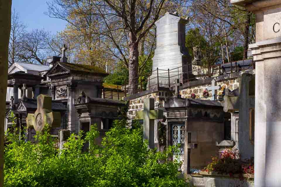 I was in Paris for a few days in March 2022 when I first decided to visit the Père Lachaise Cemetery. My goal was to complete my Chopin journey, which I had started earlier when I went to Warsaw in September 2021. When I got to Père Lachaise Cemetery, I was surprised by how big it is and how many notable figures are buried there. 