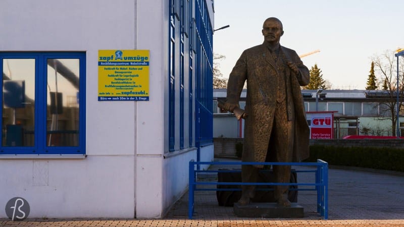 If you want to find a Lenin statue in West-Berlin, you will have to walk between trucks and factories in the industrial park south of Neukölln. It feels like Lenin is left out of the city but, somehow, I believe that he is in the right place. Far away from the tourists and close to the people who work in Berlin. 