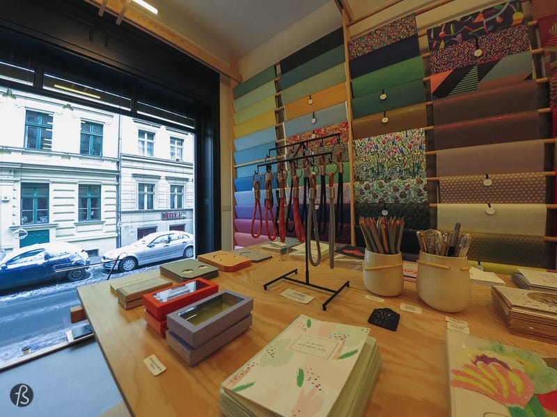 One of the prettiest stationery shops that I ever visited can be found in Mitte, in a small store on Mulackstraße. This is where you will find R.S.V.P. - a special place for those who like writing with pen and paper. Inside the shop, you will find a variety of hand-made products that go from cards printed with letterpress to fountain pens. One of my favorite places in Berlin for sure.