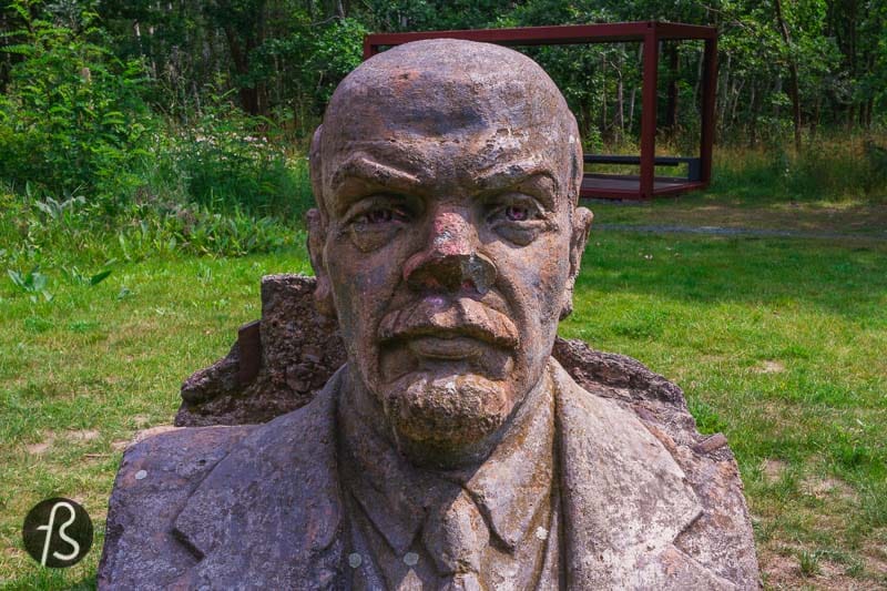 It seems like the Lenin statue in the Potsdam Volkspark came secretly to its location. Nobody knows what happened here, but we know that there is a massive Lenin bust sitting peacefully in one of the largest parks in Potsdam. Nobody voted for it to be there, the people that take care of parks didn't do it, but it is there now.