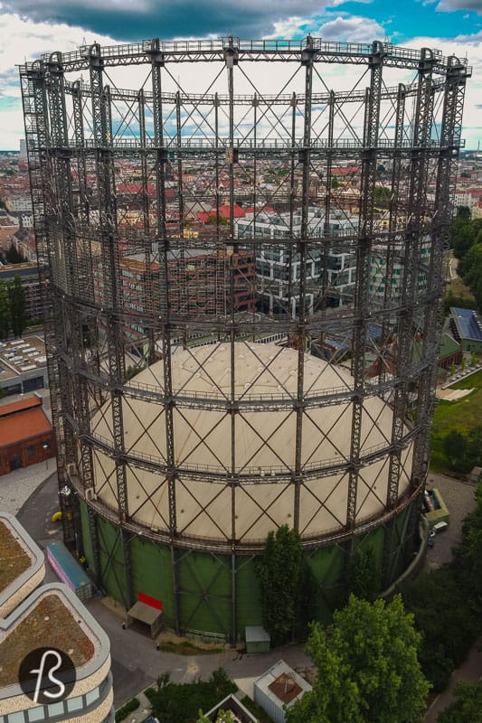 Whenever we travel around Europe, we see the skeleton of abandoned gasworks. But the Schöneberg Gasometer has this uniqueness to it since it feels like it's still integrated into the landscape of the city. You pass by it around Haupstrasse or taking the S-Bahn, and it's always there, in the corner of your eye.