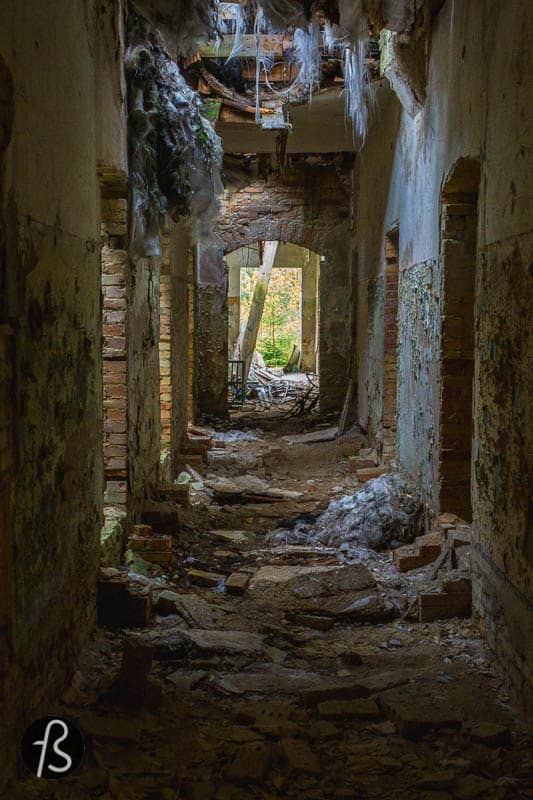 Vogelsang is an exciting place for those who, like us, like to explore abandoned places. We saw a lot of unusual things in there, and we can only hope they are there when you visit it. If you do, don't destroy anything, don't take something with you and leave it as it was. Just take pictures and enjoy the fact that you are walking inside a former military base of a country that doesn't exist anymore. This is a piece of history and should be seen as such.