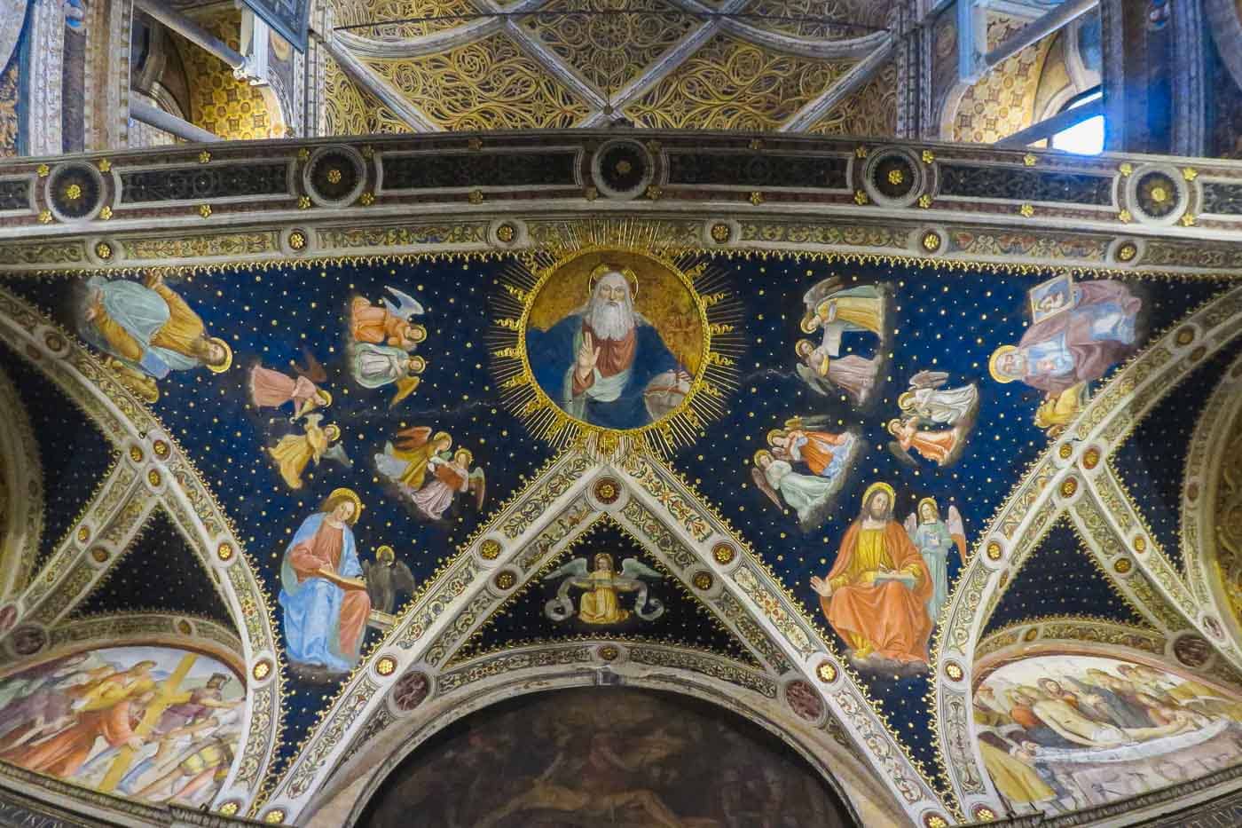 During a trip to Milan in the fall of 2019, we were looking for the Archaeological Museum of Milan when we discovered one of Milan’s best-kept secrets. From the outside, there is no way to know how gorgeous the San Maurizio al Monastero Maggiore is from inside, with walls covered in fantastic sixteenth-century frescos.