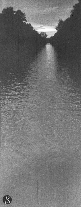 The pictures you can see here are from our first time using the Vivitar Panorama in the summer of 2022. We used a cheap black and white AGFA 100 film we got at a drugstore, and the pictures look as grainy and lo-fi as they can. But that is precisely what we had in mind once we got the camera. The next step is to use it with some color film and see how it handles landscapes. We hope it brings as much grain as it did in black and white.